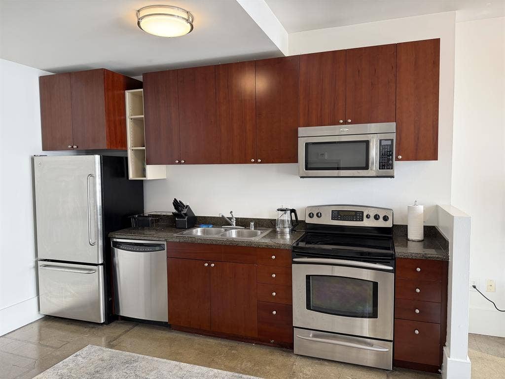 Furnished Studio in DTLA