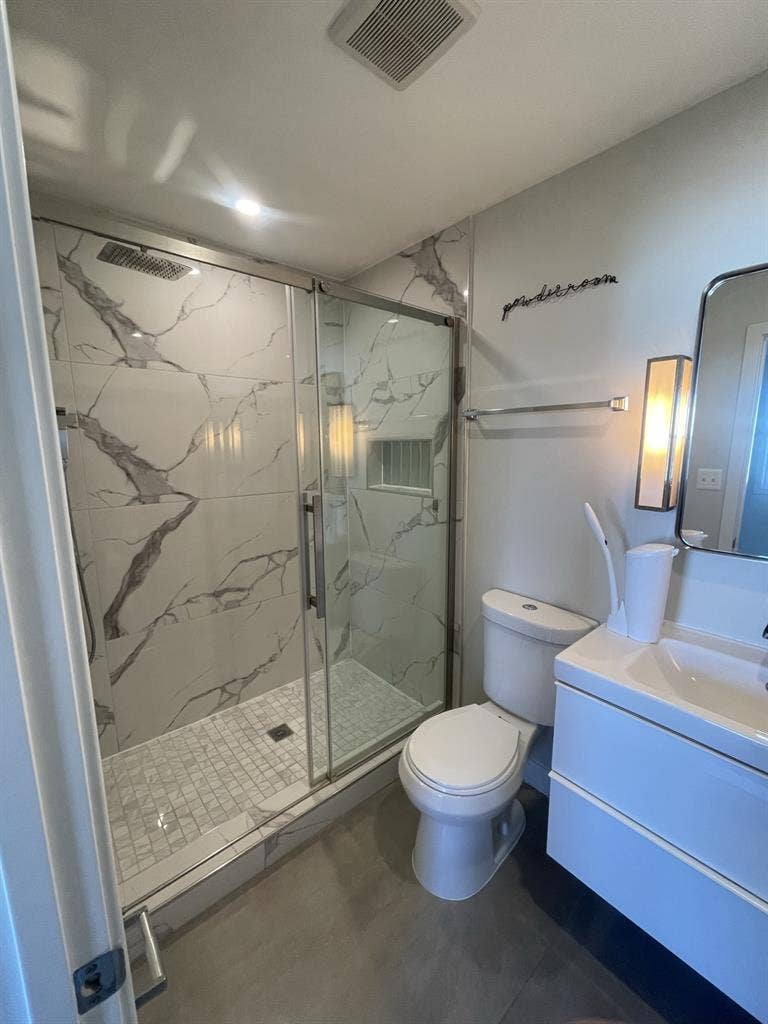 New* Bedrooms in Brentwood!