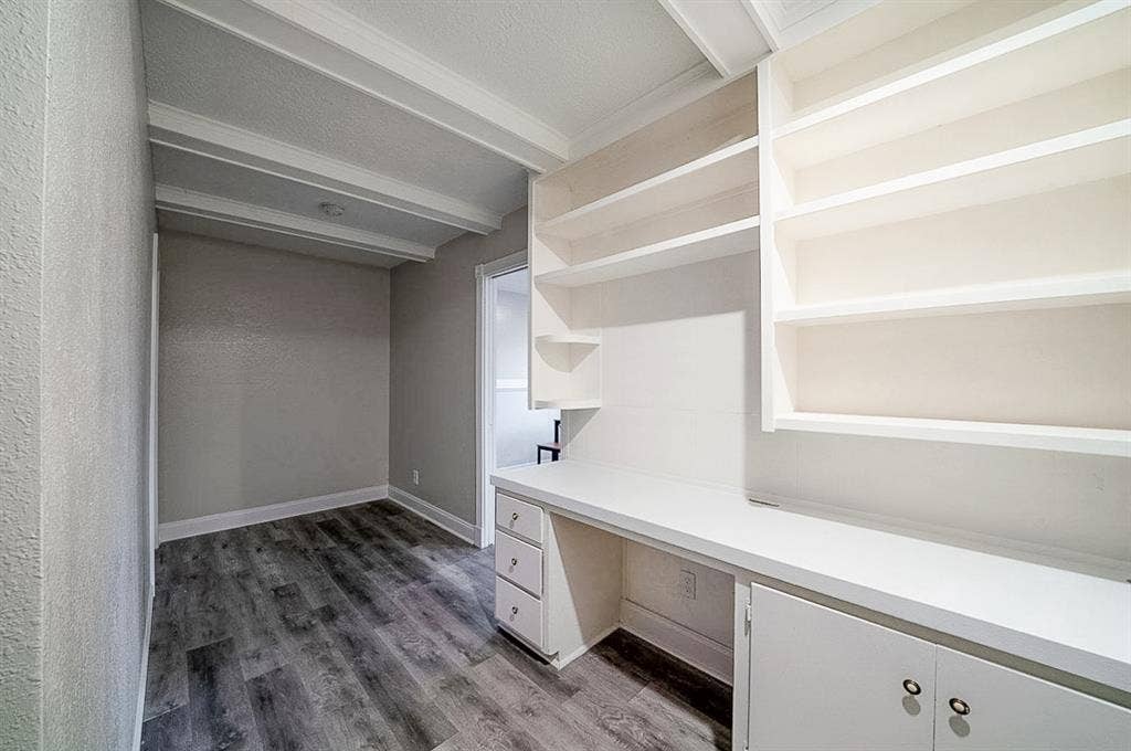 7 BR in Pasadena