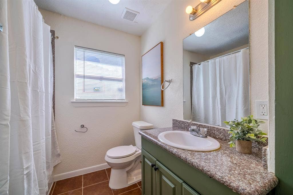6 BR in Houston