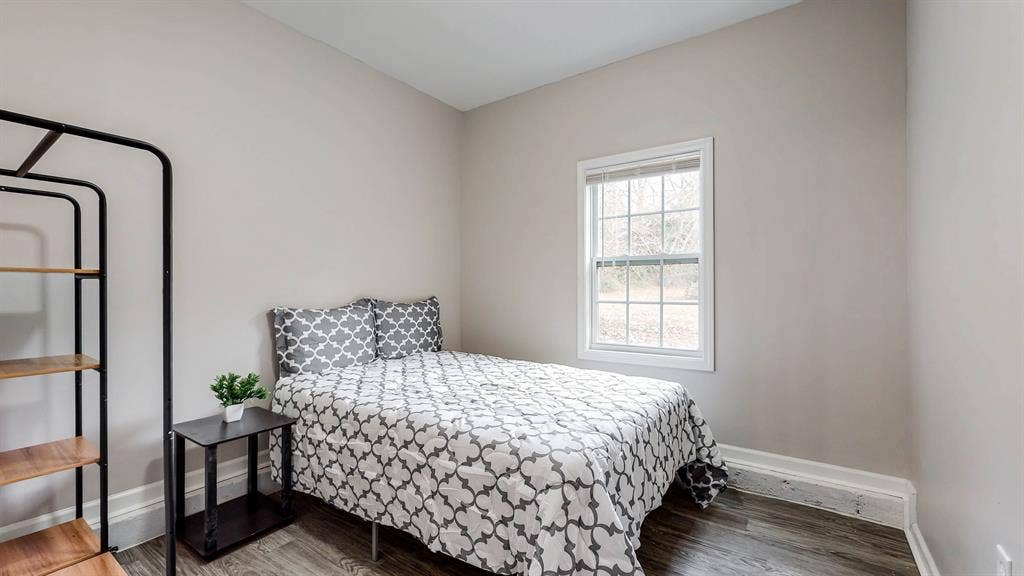 9 BR in College Park