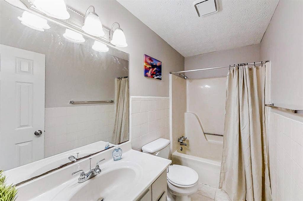 7 BR in Riverdale