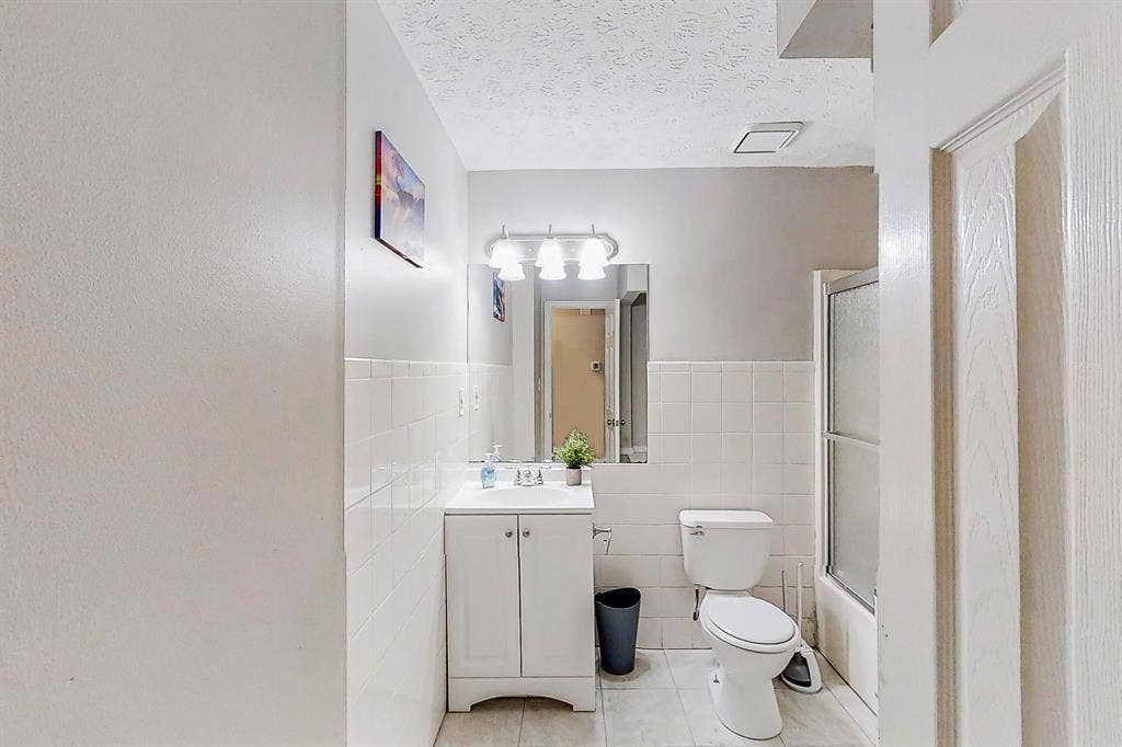 7 BR in Riverdale