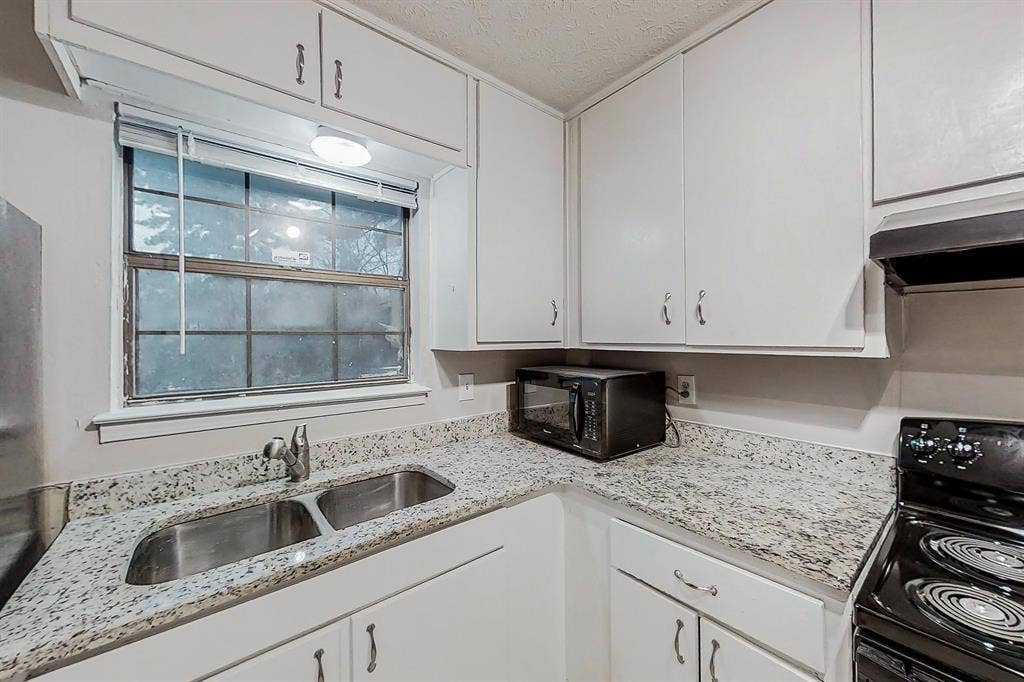 7 BR in Riverdale