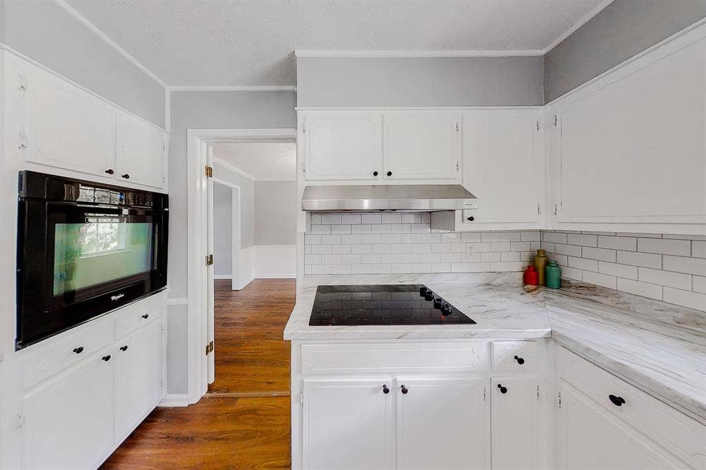 8 BR in Stone Mountain