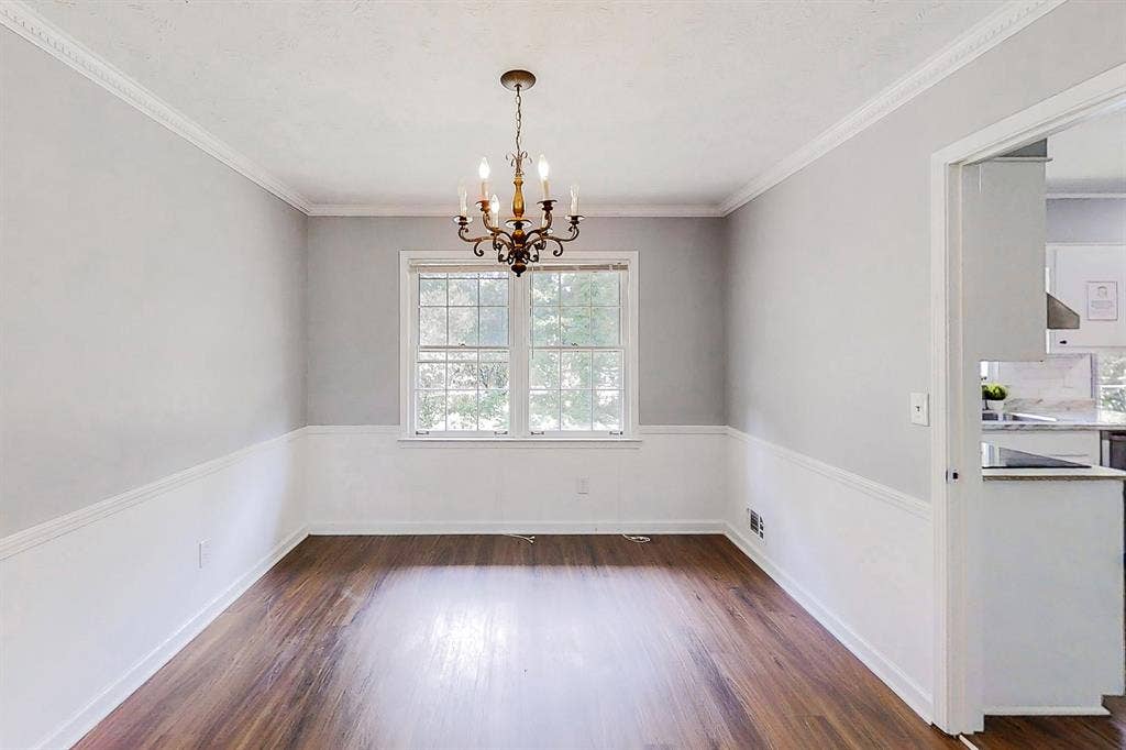 8 BR in Stone Mountain