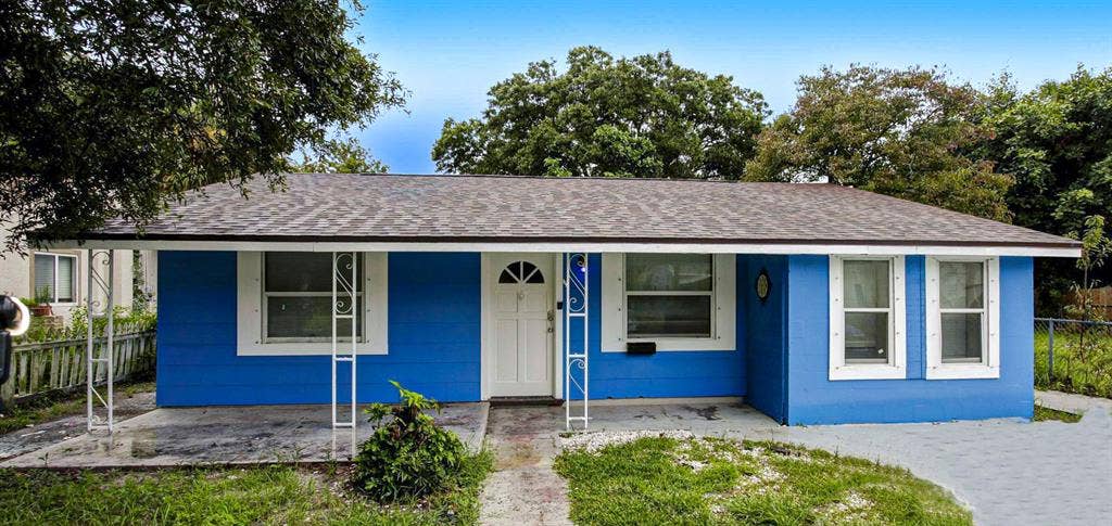 6 BR in St. Petersburg