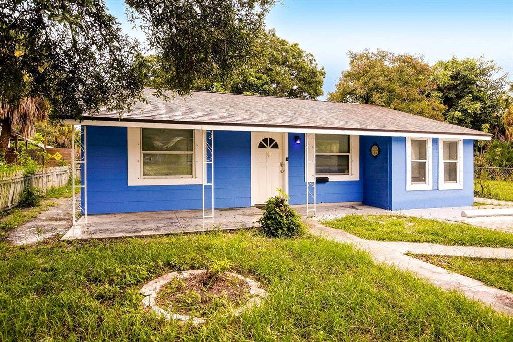 6 BR in St. Petersburg