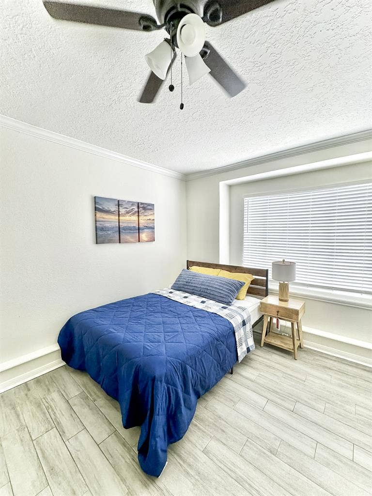 8 BR in Houston