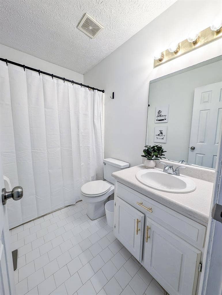 9 BR in Riverdale