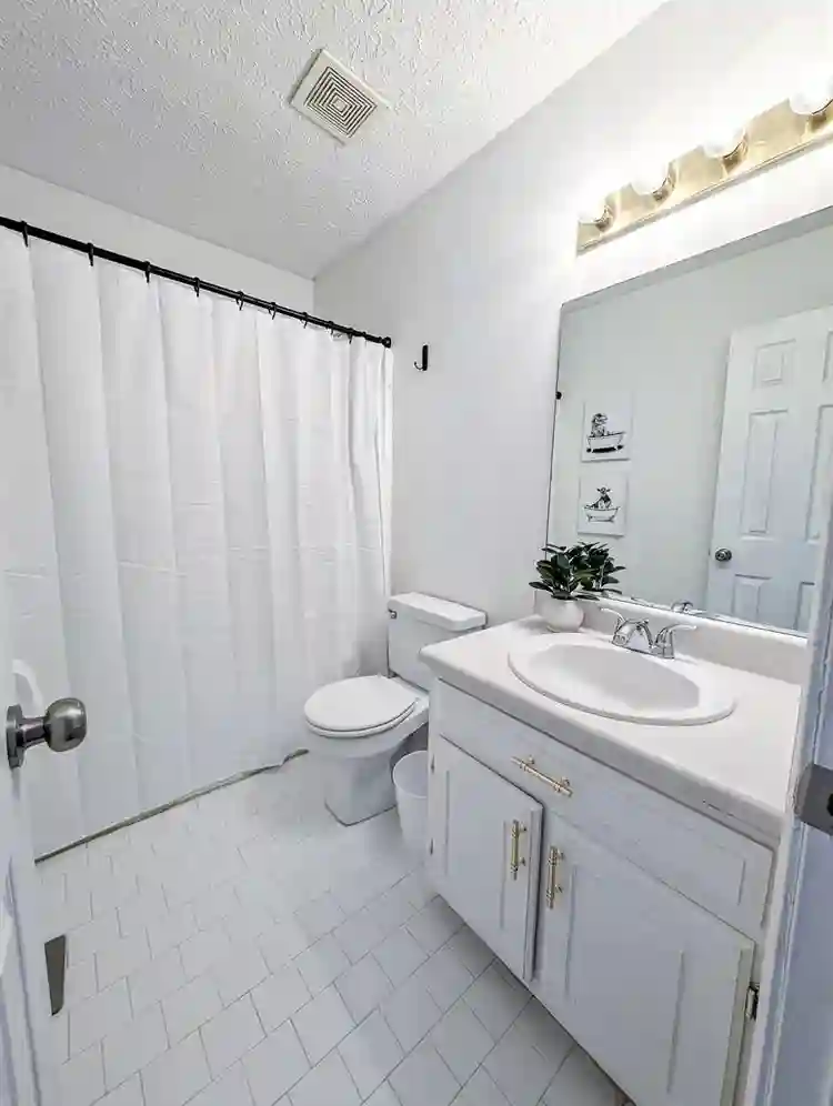 9 BR in Riverdale