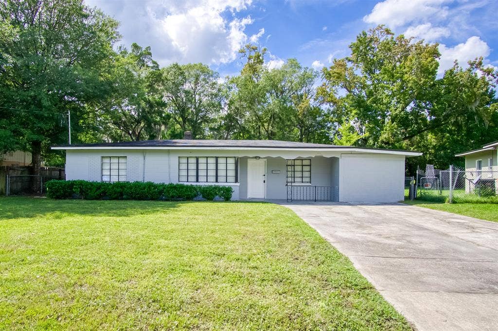 7 BR in Jacksonville