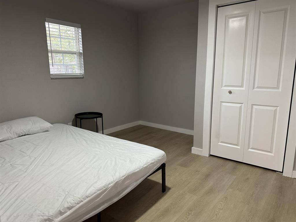 1 BR in Houston