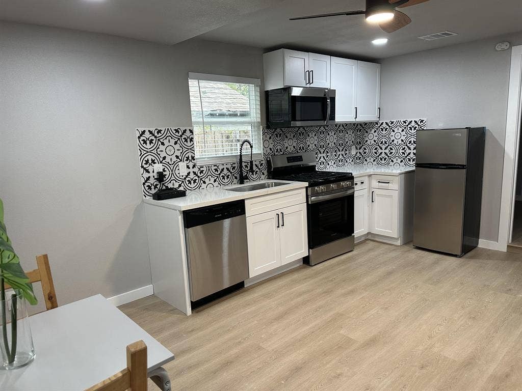 1 BR in Houston