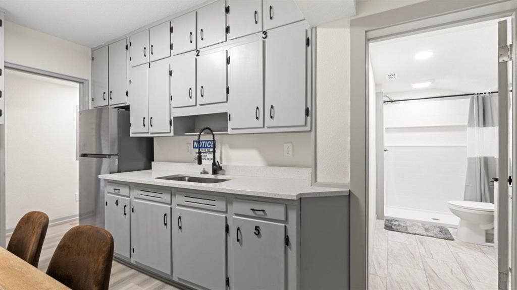 6 BR in Jacksonville