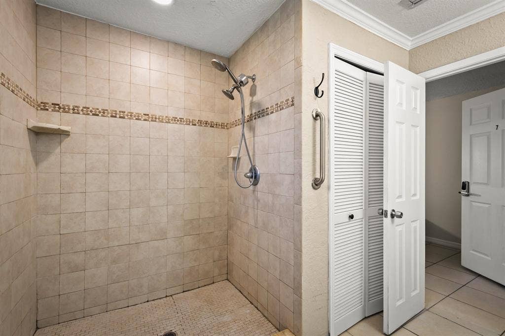 7 BR in Jacksonville