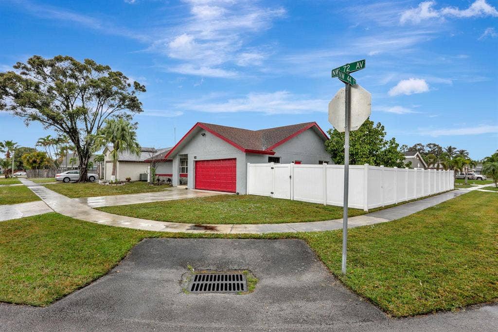 3 BR in Lauderhill