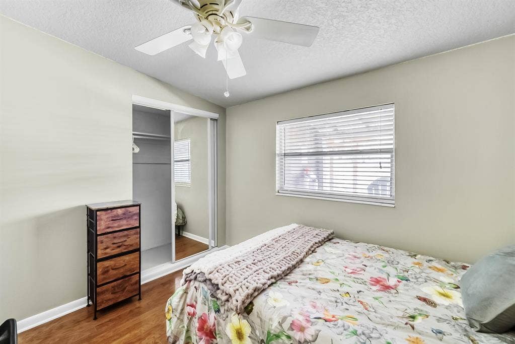 6 BR in Jacksonville