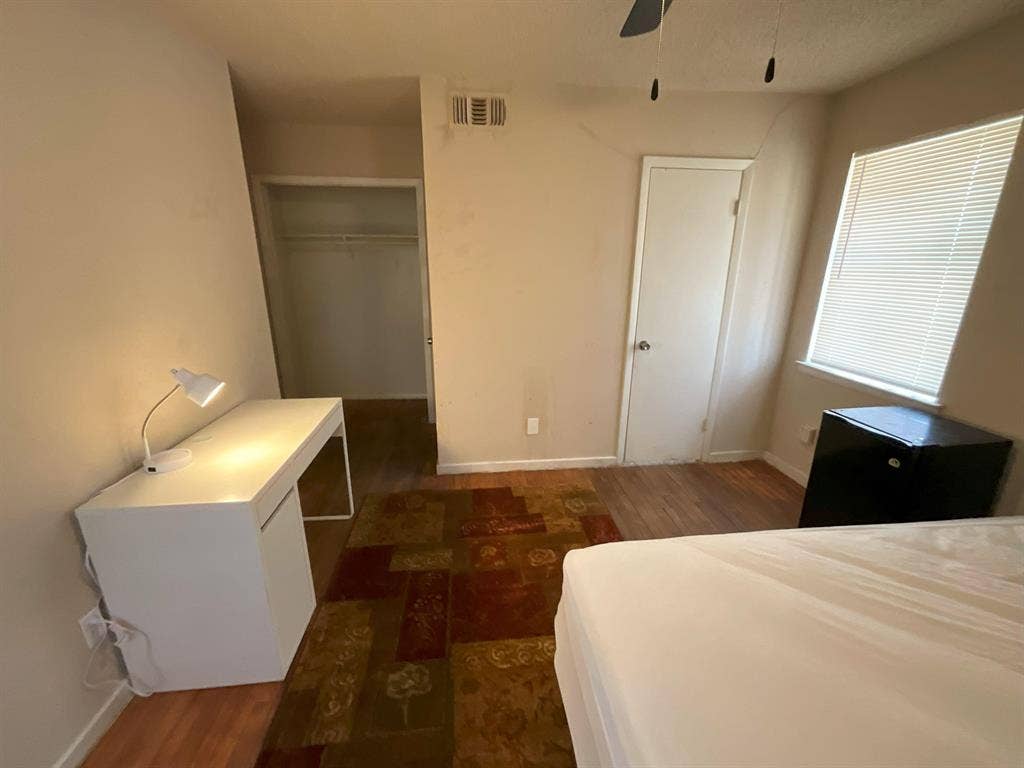 5 BR in Dallas