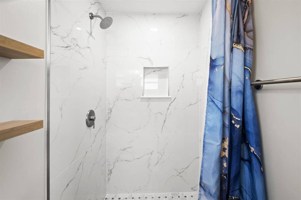 6 BR in Jacksonville