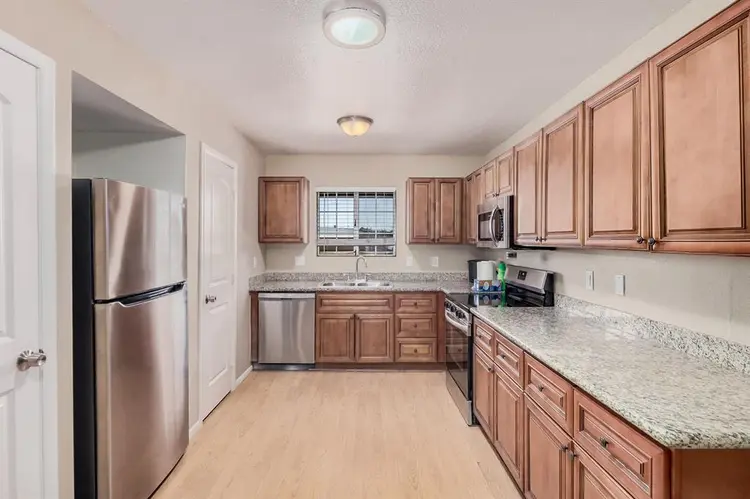 8 BR in Mesa