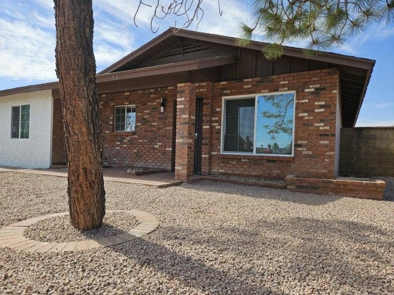 8 BR in Mesa