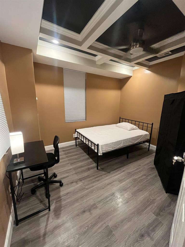 6 BR in Baltimore