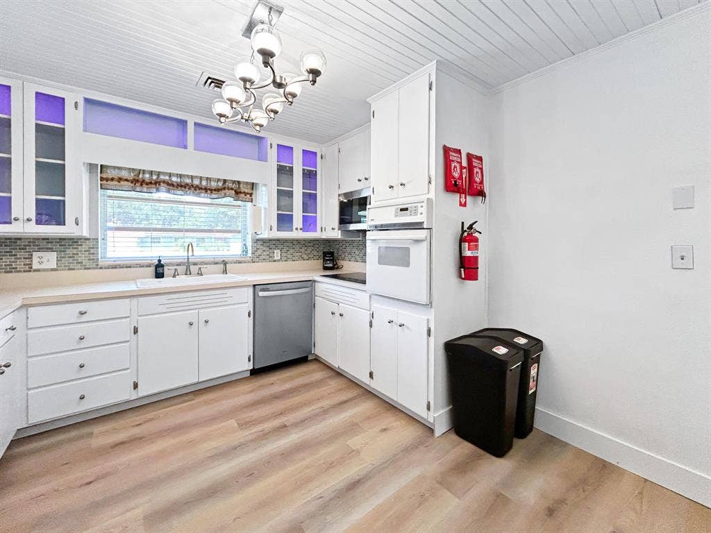 9 BR in Winter Haven