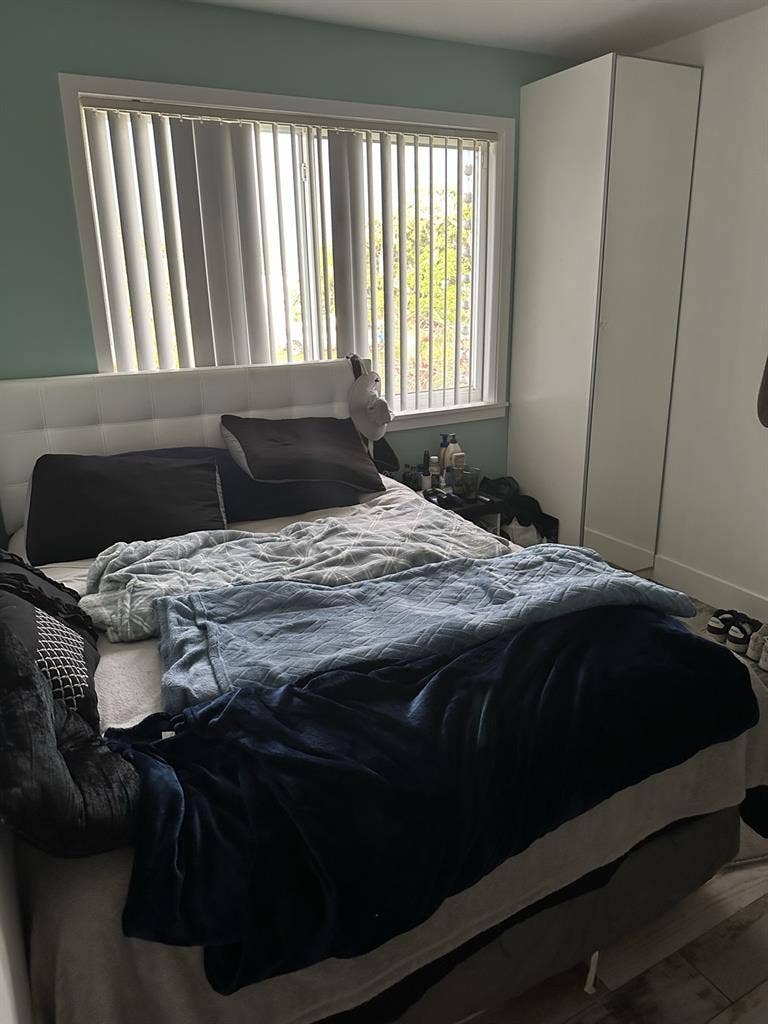 Room for rent with private entrance