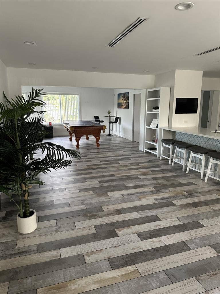 Room for rent with private entrance