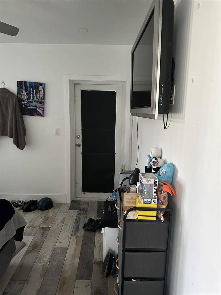 Room for rent with private entrance