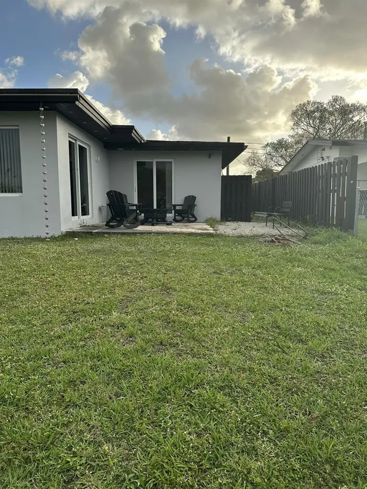 Room for rent with private entrance