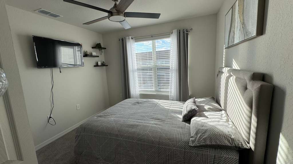 Priv. Room & Bath Near Lake Nona