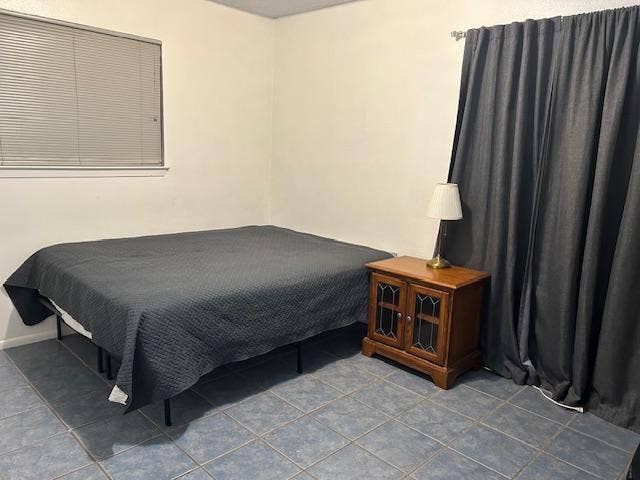 2 BR in Converse