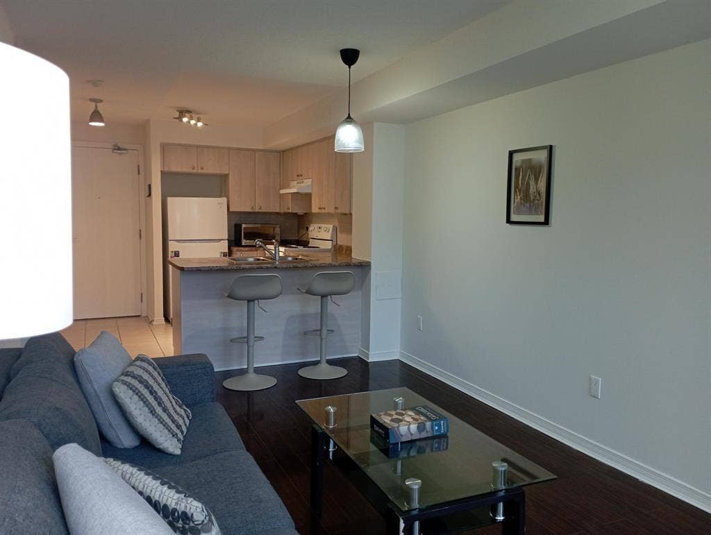 Furnished 1 bedroom in  bath