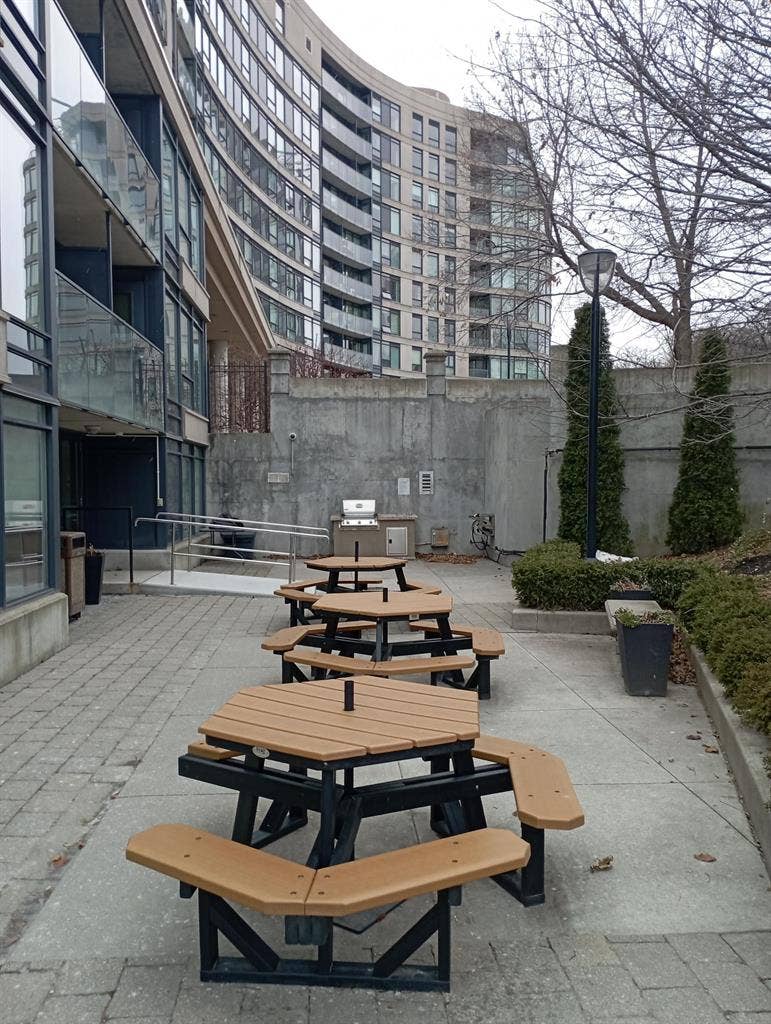 1 Bedroom + Parking :  Bath