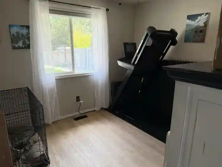 Room for Rent in 3-Bedroom House!