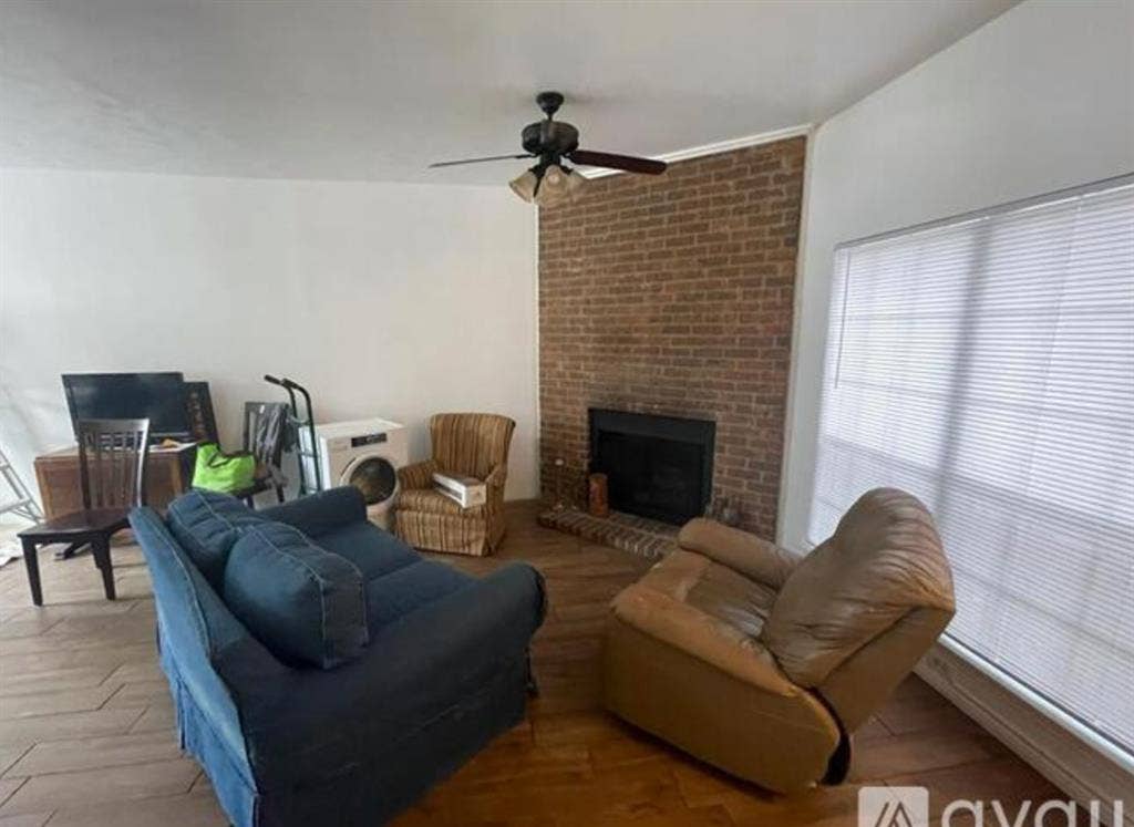 2 BR in Dallas