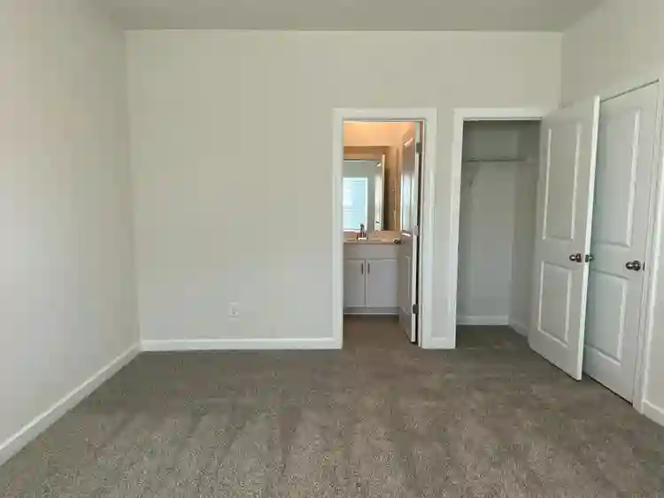 4 BR in Charlotte