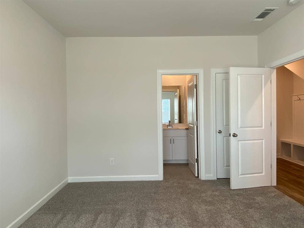 4 BR in Charlotte