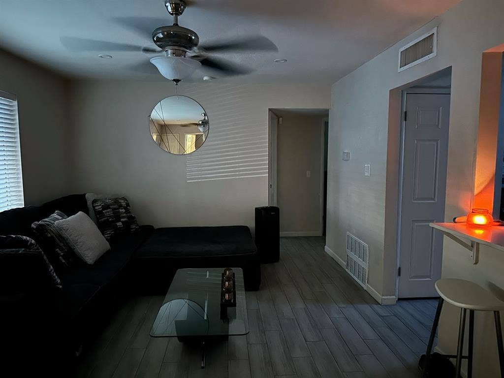 Room for rent by Grant/Park