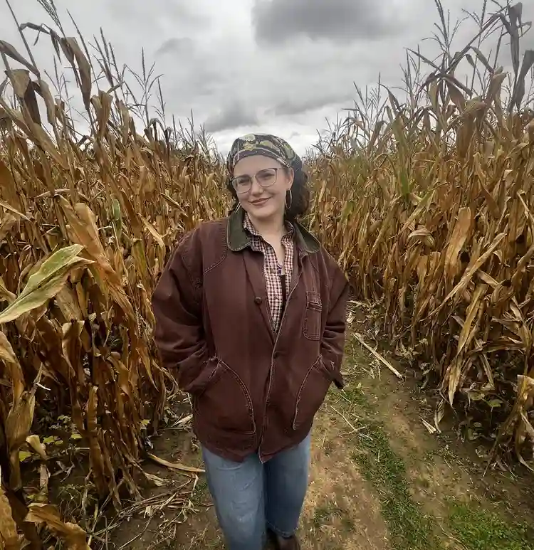 looking for a female roommate