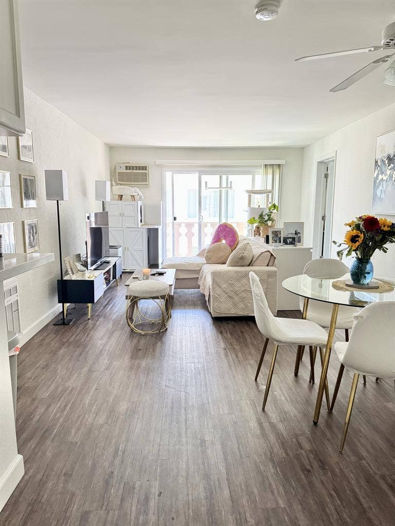 Beddroom with private bathroom