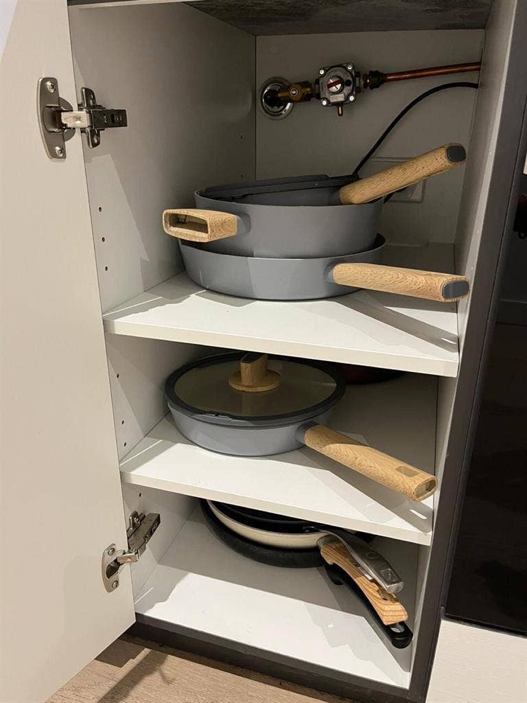 Room in Modern City Apartment