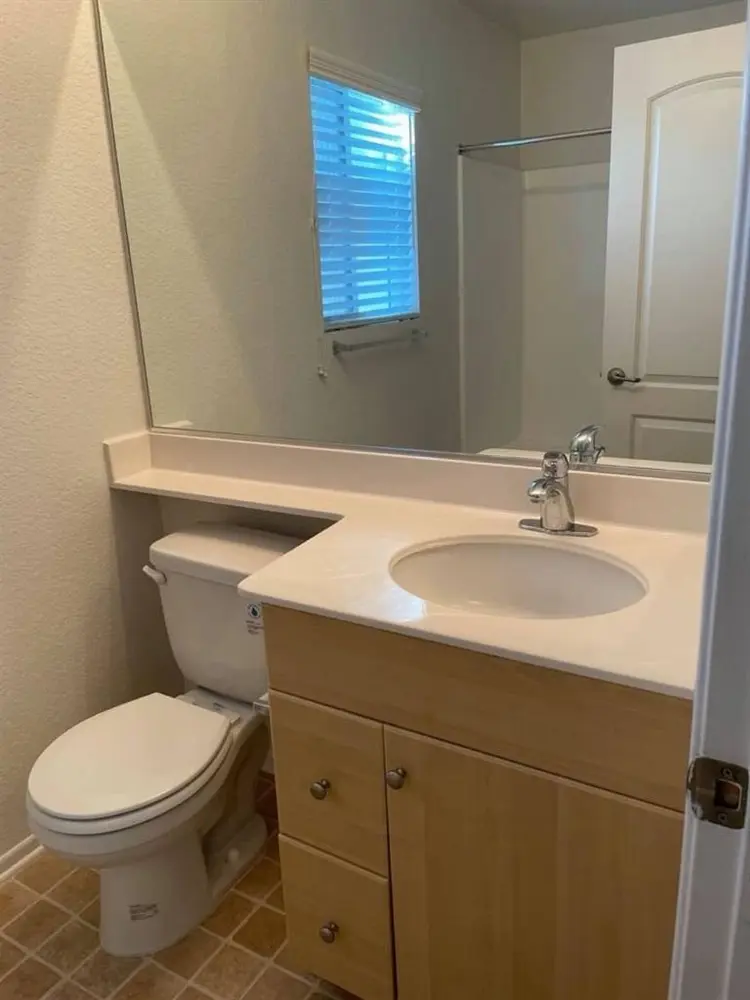1 bedroom and 1 bathroom available