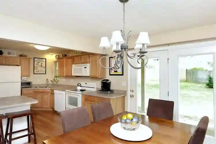 Room for Rent -Liberty Area ()