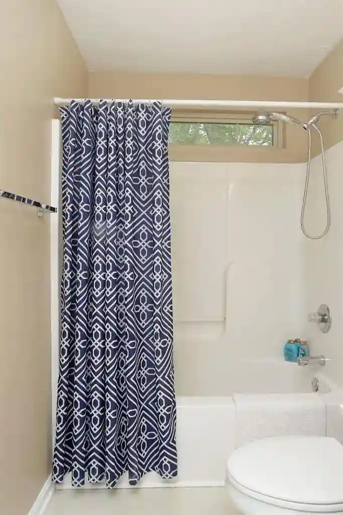 Room for Rent -Liberty Area ()