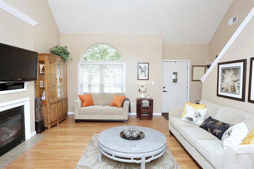 Room for Rent -Liberty Area ()