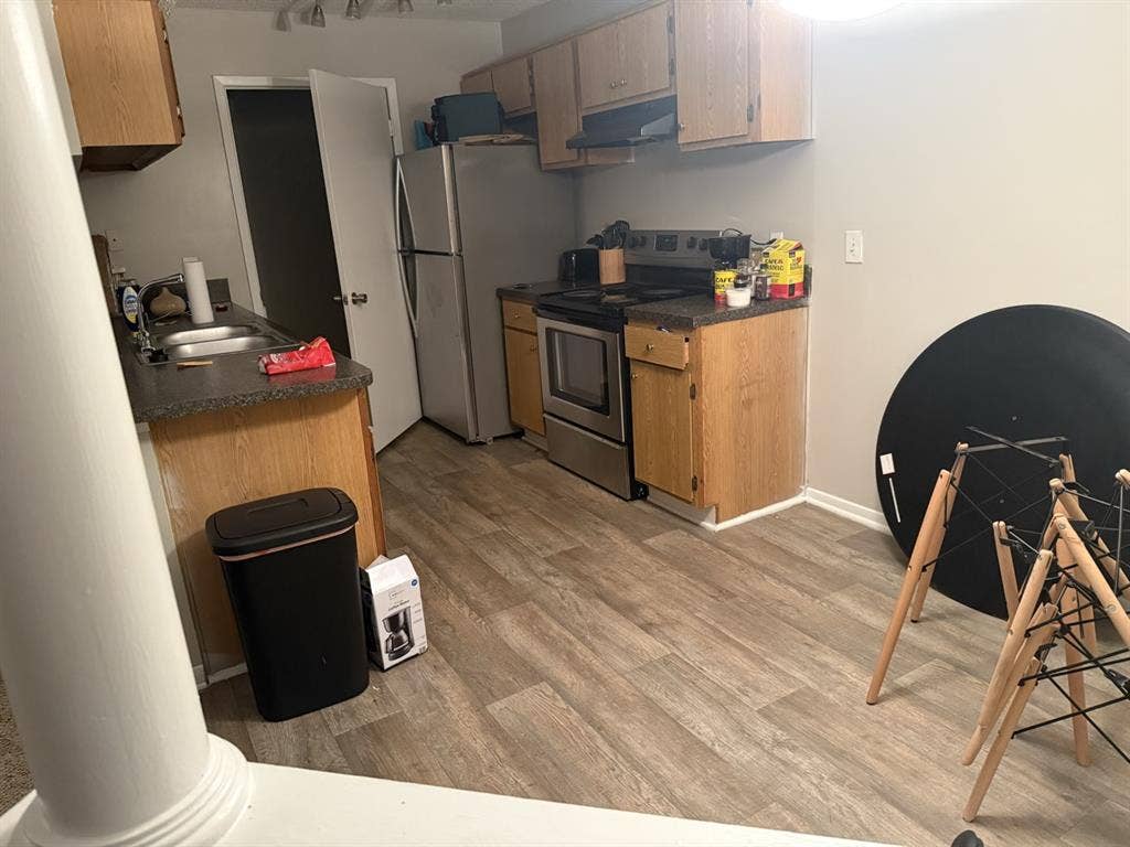 Looking for a roommate