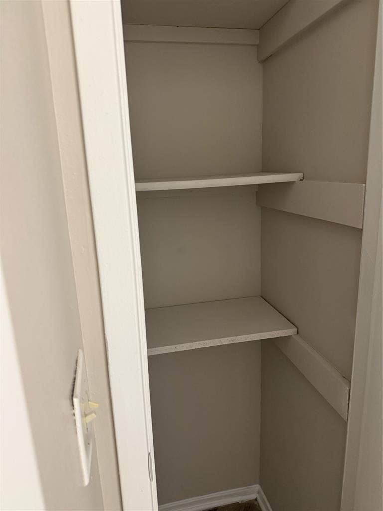 Looking for a roommate